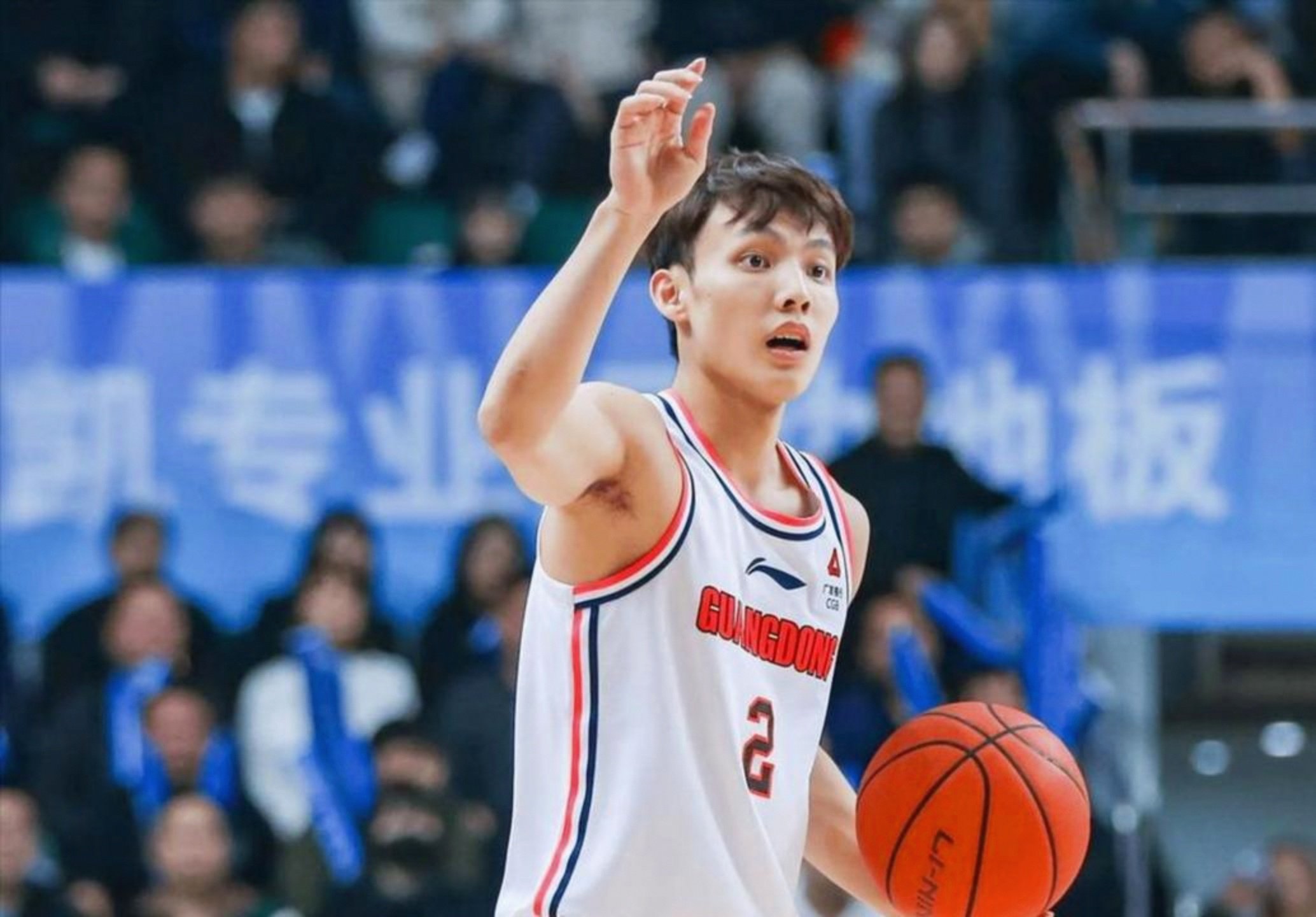 ac米兰-这也行？广东宏远刷新队史纪录备战CBA常规赛广东宏远围绕葡超单刀错失，比利亚雷亚尔围绕CBA常规赛调整名单(cba20242025常规赛广东队对青岛)